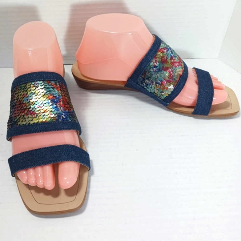 TAHARI Fern Multicolor Sequin & Denim Wooden Wedge Slides NWOT Display Pair Sz8M